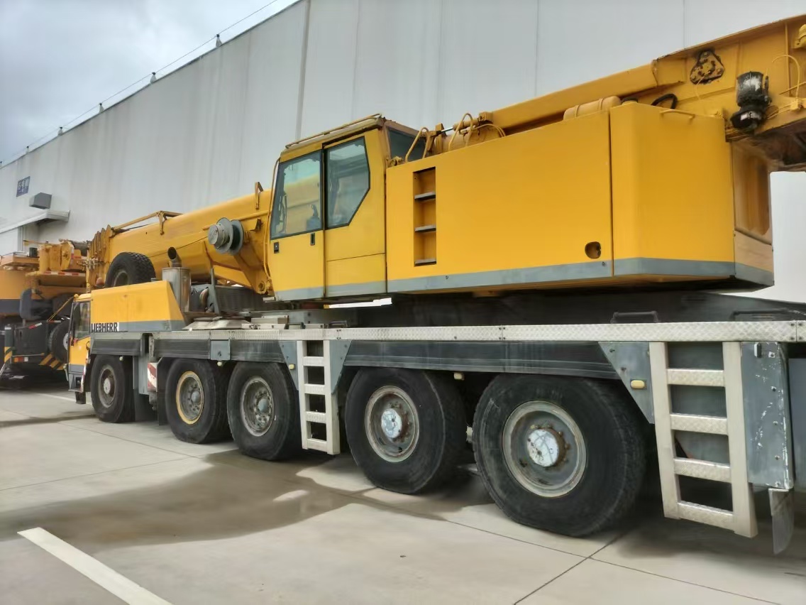 Mobile crane LIEBHERR: picture 5