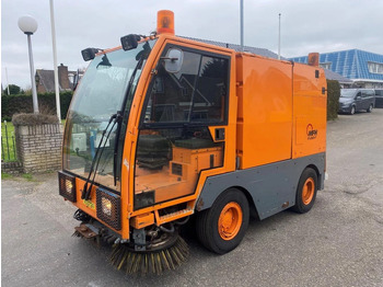 Industrial sweeper