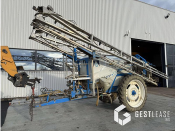Trailed sprayer