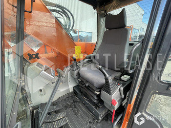 Crawler excavator Doosan DX235LC: picture 5