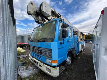 Crane truck VOLVO FL10