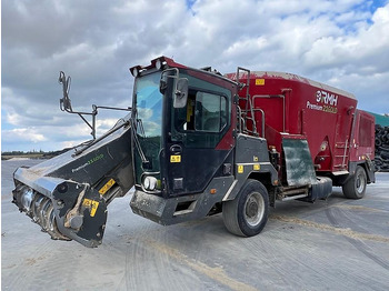 Forage mixer wagon