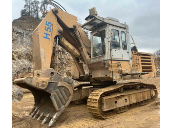 Excavator DEMAG