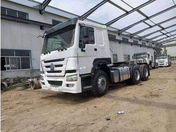 Container transporter/ Swap body truck SINOTRUK HOWO