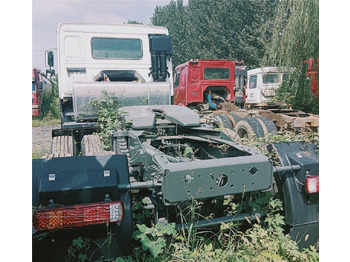 Tractor unit Howo 420hp 6x4: picture 4