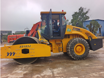 Road roller XCMG XS183J