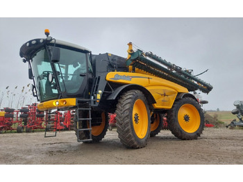 Self-propelled sprayer