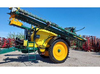 Trailed sprayer