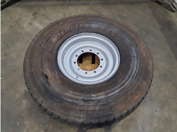 Wheel and tire package LIEBHERR