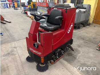 Scrubber dryer