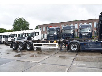 Container transporter/ Swap body semi-trailer KRONE SDC