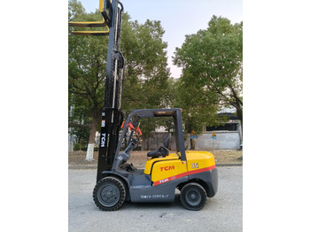 Diesel forklift TCM