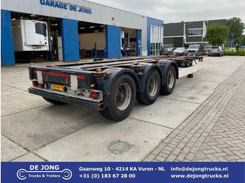 Container transporter/ Swap body semi-trailer KÖGEL