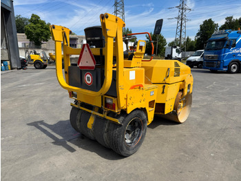 Road roller BOMAG BW135: picture 4