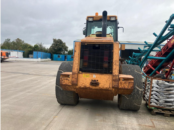 Wheel loader CASE 821C: picture 3