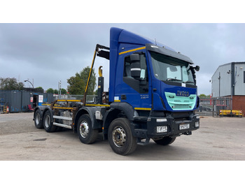 Hook lift truck IVECO Trakker