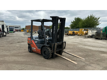 Diesel forklift TOYOTA FDF 25