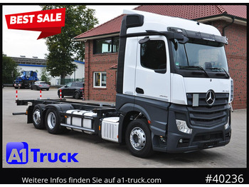 Container transporter/ Swap body truck MERCEDES-BENZ