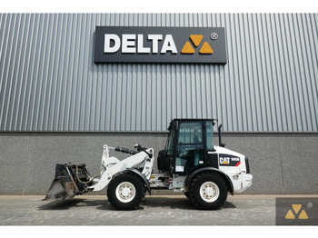 Wheel loader CATERPILLAR 906M