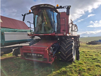 Combine harvester CASE IH