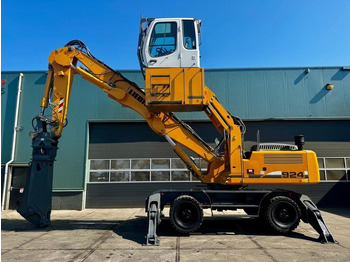 Waste/ Industry handler LIEBHERR A 924