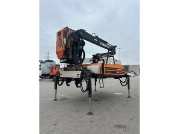 Container transporter/ Swap body trailer Plateau-Wechselpritsche mit Loglift 140S inkl. Rotator und Greifer: picture 4