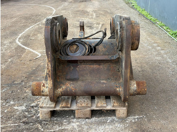 Quick coupler Caterpillar Quick Coupler CW70 for 374F: picture 3