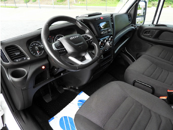 Curtain side van IVECO DAILY 35S18 TARPAULIN LIFT 8 PALLETS WEBASTO CRUISE CONTROL AIR CONDITIONING  180HP: picture 2 Curtain side van IVECO DAILY 35S18 TARPAULIN LIFT 8 PALLETS WEBASTO CRUISE CONTROL AIR CONDITIONING  180HP: picture 2