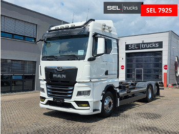 Container transporter/ Swap body truck MAN TGX 26.510