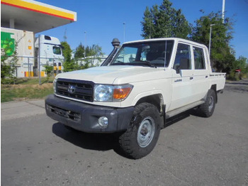 Pickup truck TOYOTA Land Cruiser