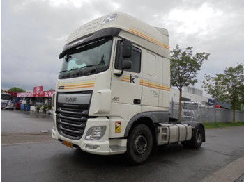 Tractor unit DAF XF 460