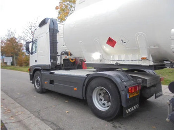Tractor unit Volvo FM 400 GLOBETROTTER ADR NL TRUCK +TANK TRAILER: picture 4 Tractor unit Volvo FM 400 GLOBETROTTER ADR NL TRUCK +TANK TRAILER: picture 4