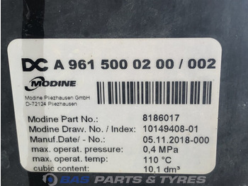 Radiator for Truck Mercedes-Benz Radiateur Mercedes A 961 500 23 00: picture 3 Radiator for Truck Mercedes-Benz Radiateur Mercedes A 961 500 23 00: picture 3