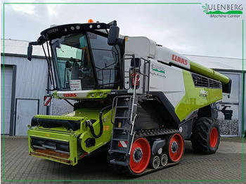 Combine harvester CLAAS Lexion