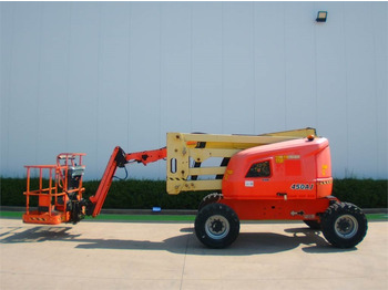 Articulated boom JLG