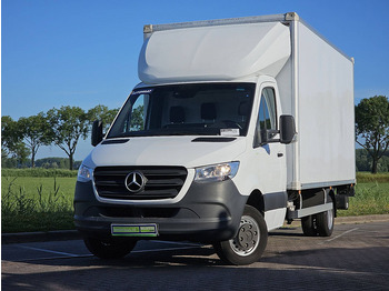 Closed box van MERCEDES-BENZ Sprinter 516