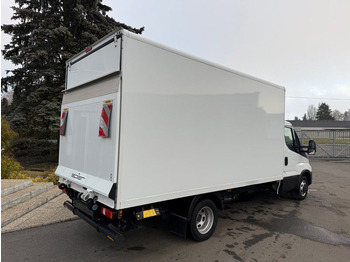 Closed box van Iveco Daily 35C16: picture 4