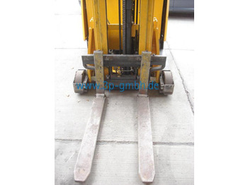 Reach truck Jungheinrich ETV 214 AC Electric Reach Truck: picture 2