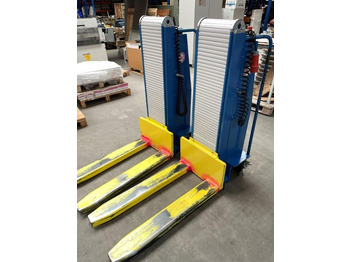 Pallet truck