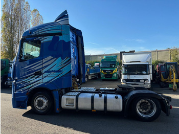 Tractor unit Mercedes-Benz 1836 Mercedes-Benz 1836: picture 3