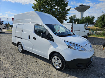 Small van NISSAN e-NV200