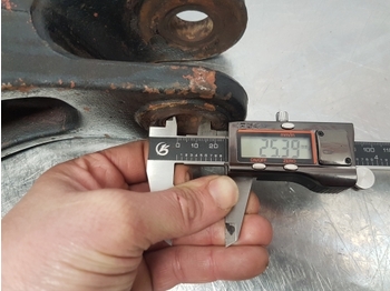 Hydraulics for Farm tractor Massey Ferguson 4255, 4220 4000, 4100 Series Cross Shaft Lift Arm Lhs 3817639m91: picture 5 Hydraulics for Farm tractor Massey Ferguson 4255, 4220 4000, 4100 Series Cross Shaft Lift Arm Lhs 3817639m91: picture 5