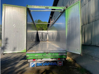 Closed box semi-trailer STAS
