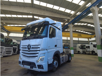 Tractor unit MERCEDES-BENZ Actros 1845