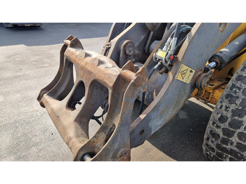 Wheel loader Volvo L90F: picture 5