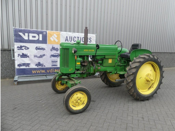 Farm tractor JOHN DEERE