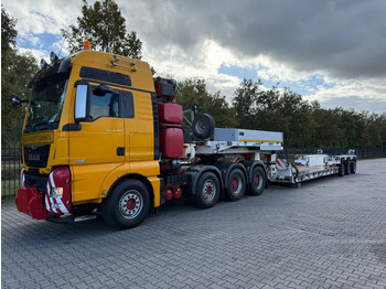 Low loader semi-trailer GOLDHOFER STZ