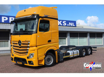 Cab chassis truck MERCEDES-BENZ Actros 2642