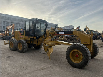 Grader CATERPILLAR 140H