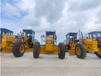 Grader CATERPILLAR 140H